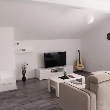 Floor Apartman Zára
