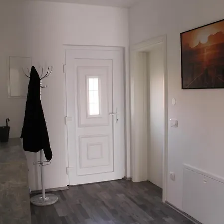Floor Apartment *